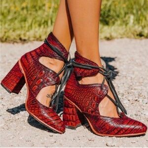 FreeBird JOYCE Red Croc Bootie Size 9